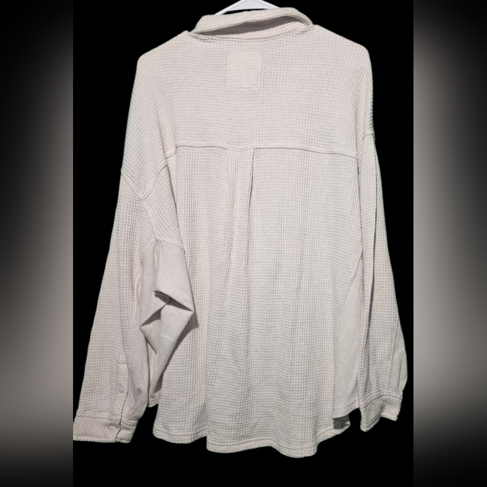 Aerie EUC Cream Waffle Knit Button-Up Shirt XL Oversized PTP 32 - Picture 3 of 5